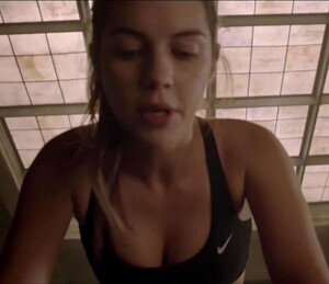 adelaide_kane_sports_bra_teen_wolf2.jpg