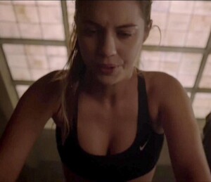 adelaide_kane_sports_bra_teen_wolf3.jpg
