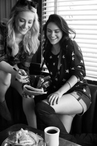 camila-mendes-lili-reinhart-bongo-jeans-bongo-bff-s-fall-2017-campaign-part-ii-15.jpg