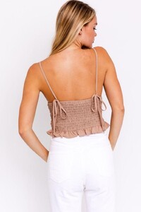 le_lis-sleeveless-ruched-top-beige-01ae2db9_l.thumb.jpg.fc33d180d7e0bc45b63ad318f8ffe36e.jpg