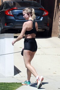 sydney-sweeney-out-jogging-in-los-angeles-04-16-2020-20.jpg