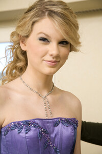 taylor-swift-people-magazine-2008-003.jpg