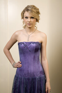 taylor-swift-people-magazine-2008-007.jpg