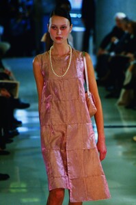 1312985659_chanel-ss-1999(6).thumb.jpg.737b1a0d96d7a6fe26c3df0bea898e54.jpg