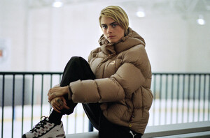 18AW_xSP_Cara-Docuseries_87270014_RGB.jpg