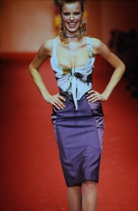 2089335173_VIVIENNE-WESTWOOD-SPRING-1997(14).thumb.jpg.78b29be3b726eb9dea153a465bb12809.jpg
