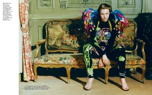 noor 2021-10-01 Marie Claire - France-page-m017.jpg