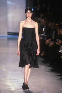 364964712_DonnaKaran1998WomenRTW75.thumb.jpg.e8e3eff8a469b6a5299b49dbb6130374.jpg