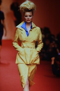 487371593_VIVIENNE-WESTWOOD-SPRING-1997(3).thumb.jpg.dedfe84d95d4371efc0663230a1afdeb.jpg