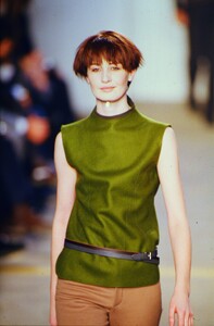 489844401_hugo-boss-fw-1999(3).thumb.jpg.84c6607351c17a8216b95d979f0eaf4b.jpg