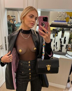 Chiara-Ferragni-Topless-1-thefappeningblog.com_.jpg