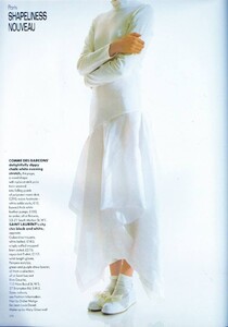 Demarchelier_UK_Vogue_March_1986_03.thumb.jpg.6e68ec7532f29de9808c00d757b8fc4b.jpg