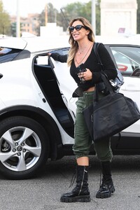 sabrina-salerno-arrives-at-dancing-with-the-stars-16-rehersal-in-rome-09-27-2021-4.jpg