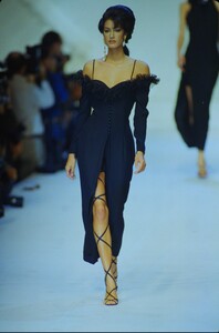 1079098963_ChristianDior1993Spring(3).thumb.jpg.cec6c824126845d46c4913c3e9fbbea6.jpg