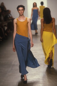 1186909823_CalvinKleinSpring19991.thumb.jpg.3c3ae9f3c66f77c78c53e135910a8746.jpg
