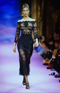 1211730100_christian-lacroix-hc-fw-1993(9).thumb.jpg.cf9769faffa8f72b7a1914bb6139da73.jpg