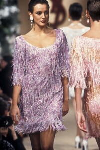 1286670707_YvesSaintLaurent1994HauteCouture106.thumb.jpg.b19e9ac593e9c97780faa5f36df0c402.jpg