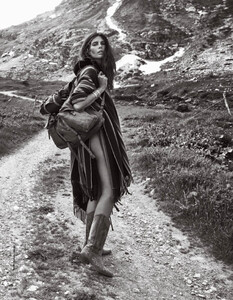 Madame Figaro No. 1940 - 29 Octobre 2021m -8.jpg