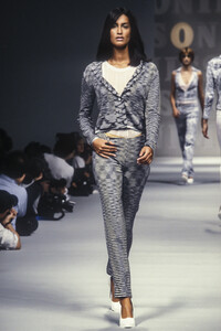 1480327957_Missoni1996WomenRTW34.thumb.jpg.3391f2eecfd8b9458977759ae2c801ef.jpg
