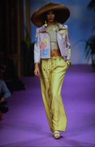 1518438762_Christian-Lacroix-Couture-Spring1993-Christy-Turlington(4).thumb.jpg.8fa35e0ac24c2f3670acb9a5f7e43b8f.jpg