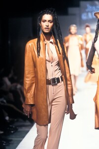 1759554994_JeanPaulGaultier1996WomenRTW52.thumb.jpg.cd8ffbaaedd634f3f9f55f0ab53d7cb1.jpg