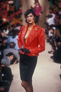 1892134379_YvesSaintLaurent1995HauteCouture91.thumb.jpg.a5575859f6410b825b72bbfbc2613832.jpg