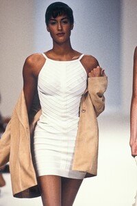 311498295_HerveLeger1994WomenRTW13.thumb.jpg.f45526c716adde36dd21ea9fbe844cb3.jpg