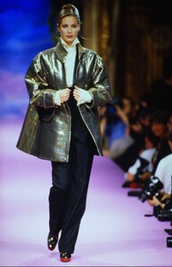 590879692_christian-lacroix-hc-fw-1993(7).thumb.jpg.9c8ce035d57de78c3fd896fdef453bbe.jpg