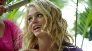 LASCANA Making-Of_ Shooting mit Erin Heatherton (1080p_25fps_H264-128kbit_AAC) 0373.jpg