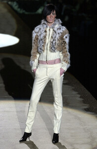 666165536_RobertoCavalli2001WomenRTW13.thumb.jpg.bb9e93c0d0021524a7bae8e11027cb3e.jpg
