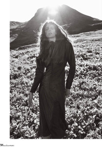 Madame Figaro No. 1940 - 29 Octobre 2021m -13.jpg