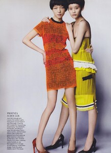 Gangs_Testino_US_Vogue_February_2011_14.thumb.jpg.2f085deae530cfde2cf831c611ac7bf3.jpg