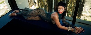 Rihanna-Sexy-Braless-Boobs-3.jpg