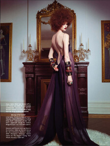 vogue-germany-2-2013_guinevere-meghan-bette_(11).thumb.jpg.a35f566ad426a7ecd886a96302ef26bb.jpg