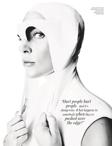 Vogue UK 12.2021-page-008.jpg