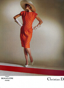 12211_L76OfficielParMar85pg066Horst_ChristianDiorHouteCouture_122_60lo.thumb.jpg.d9ea1e81242b90b917232144e7f94e16.jpg