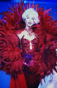 1457577131_THIERRY-MUGLER-HC-FALL-1995(26).thumb.jpg.c0881936bd37f85b1872b49f90c72257.jpg