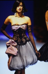 154141706_christian-lacroix-hc-ss-1995(12).thumb.jpg.caf659f1890bb47534cac9023e701ee1.jpg