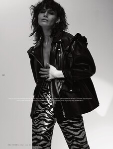 2021-12-01 Elle Netherlands-page-007.jpg