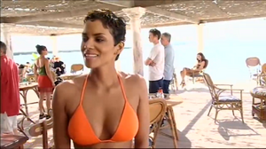 Inside Die Another Day - Making of-00.25.50.759.png