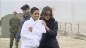 Inside Die Another Day - Making of-00.22.10.410.png