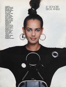 24-ELLEITfeb89-m.KellyDirstineAngieNatalyCoualy-ph.OlivieroToscani.thumb.jpg.e0aeb60fe631bb43bba298d4c4b10a97.jpg
