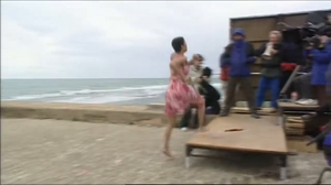 Inside Die Another Day - Making of-00.21.50.685.png