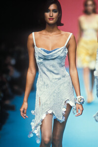 580395124_ChristianLacroix1995WomenRTW109.thumb.jpg.3185571e255fe1972bf6a35b4bdba4be.jpg