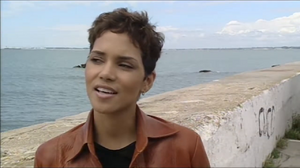 Inside Die Another Day - Making of-00.24.00.293.png