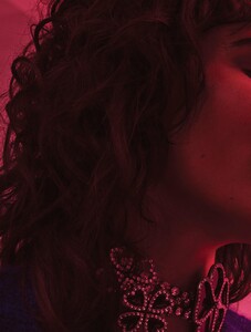 2021-12-01 Elle Netherlands-page-009.jpg