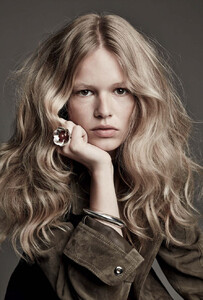 Anna-Ewers-Patrick-Demarchelier-Vogue-Germany-March-2015-02.thumb.jpg.0301188672c0a6f1427bca65efb65465.jpg