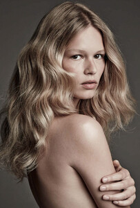 Anna-Ewers-Patrick-Demarchelier-Vogue-Germany-March-2015-06.thumb.jpg.b4d2a0e52ec02f3955b326d88106d939.jpg