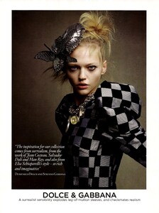 Milan_Demarchelier_UK_Vogue_August_2009_08.thumb.jpg.cb4386c006e16b26b12e350f1e38052c.jpg