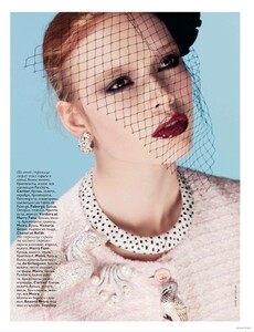 Weller_Vogue_Russia_May_2010_04.thumb.jpg.3d2b4459b51ac5956f4933111e5a8562.jpg